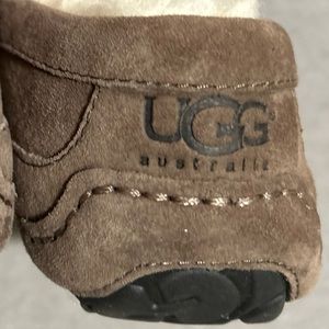 Men’s SZ 9 UGGS